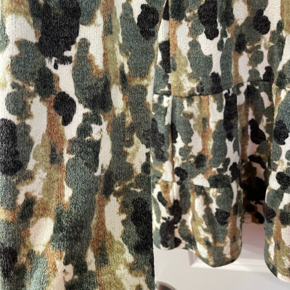 Fall Ruffled Sweater - Picture 3 of 9